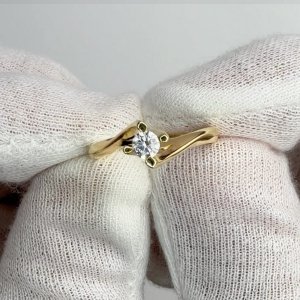 30367 18ct Yellow Gold Flame Design Diamond Engagement Ring 0.18 ct