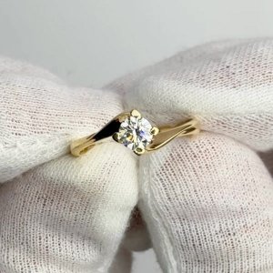 18ct Yellow Gold Flame Design Diamond Solitaire Ring 0.41 ct