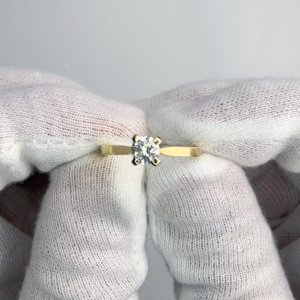 69383 18ct Yellow Gold Diamond Solitaire Ring 0.33 ct